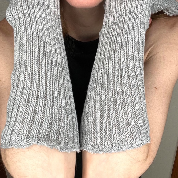 Knit Fingerless Gloves Gray Arm Warmers Ripped Sleeves Sweater Socks Goth Y2k - Picture 6 of 6